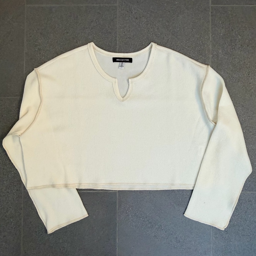 Urban Outfitters Cropped Long Sleeve Shirt size M